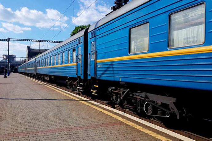 "Укрзалізниця" відновлює курсування поїздів далекого сполучення до Закарпатської області "Укрзалізниця" відновлює курсування поїздів далекого сполучення до Закарпатської області
