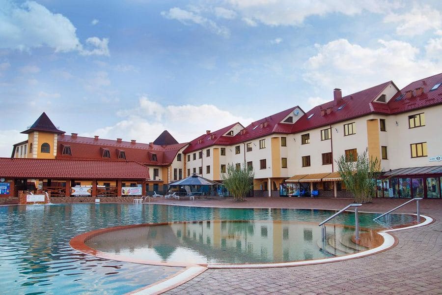 Термальні води "Жайворонок": ціни на проживання в готелі, затишний ресторан та унікальний винний погріб Термальні води "Жайворонок" – готель, ресторан, винний погріб: ціни 2021 на проживання та ресторан