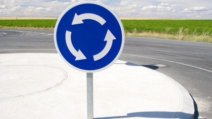 У Мукачеві на двох перехрестях пропонують обладнати круговий рух