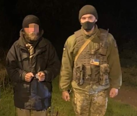 На кордоні зі Словаччиною та Угорщиною затримали іноземців На кордоні зі Словаччиною та Угорщиною затримали іноземців