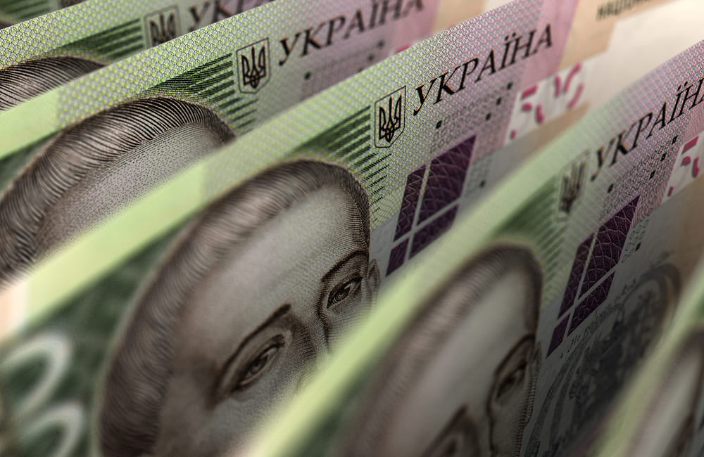 Прем’єр анонсував підвищення податків в Україні: кому доведеться платити більше Прем’єр анонсував підвищення податків в Україні: кому доведеться платити більше