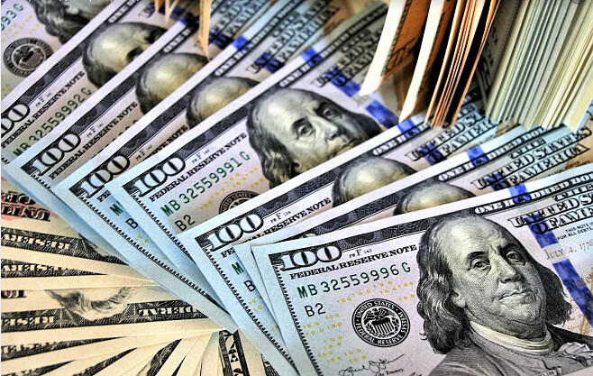 Офіційний курс долара знизився до найменшої позначки за останні 8 місяців Офіційний курс долара знизився до найменшої позначки за останні 8 місяців