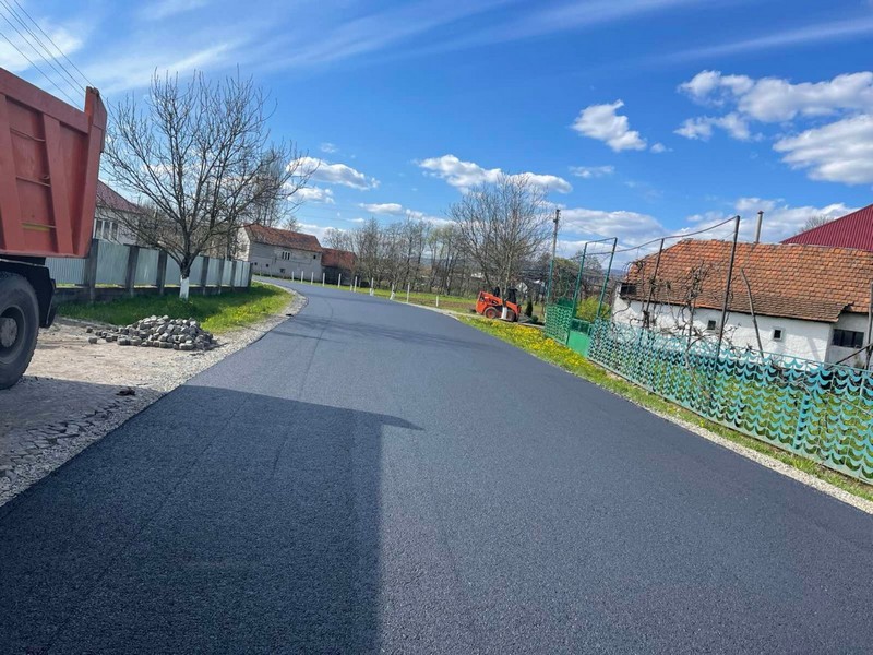 У Білках відремонтували ділянку дороги, яку не ремонтували кілька років У Білках відремонтували ділянку дороги, яку не ремонтували кілька років