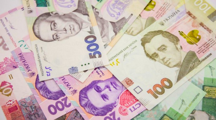 Майже 200 нардепів отримали мільйони допомоги від держави Майже 200 нардепів отримали мільйони допомоги від держави