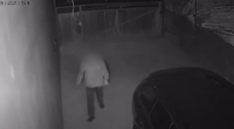 Камери відеоспостереження зафіксували момент злочину Камери відеоспостереження зафіксували момент злочину