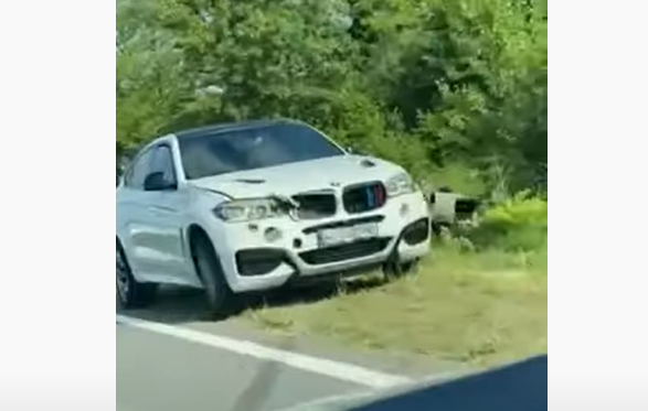 Авто перекинулось на дах: опубліковано відео з місця ДТП на Мукачівщині