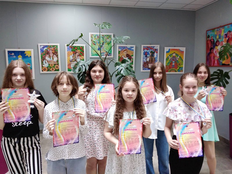 Мукачівки здобули призові місця на фестивалі-конкурсі дитячої та юнацької творчості Мукачівки здобули призові місця на фестивалі-конкурсі дитячої та юнацької творчості