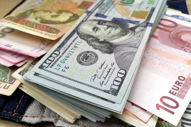 Курс валют на 24 червня: гривня трохи зміцнилась відносно долара Курс валют на 24 червня: гривня трохи зміцнилась відносно долара