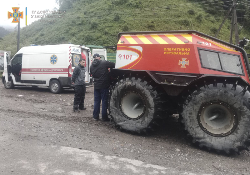 Під час підйому на Свидовецький хребет травмувався хлопець Під час підйому на Свидовецький хребет травмувався хлопець