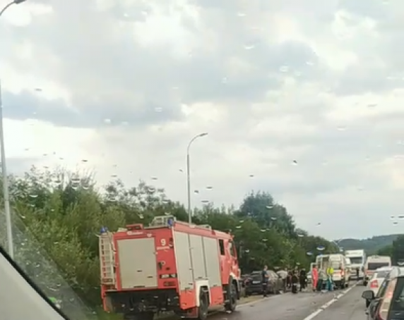 Моторошна аварія: рух обмежено Моторошна аварія: рух обмежено
