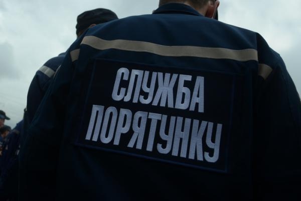 Туристка під час катання на підйомнику травмувала руку Туристка під час катання на підйомнику травмувала руку