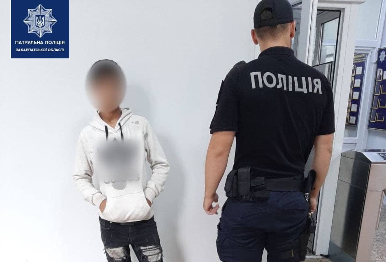У Мукачеві чоловік вкрав гаманець із готівкою У Мукачеві чоловік вкрав гаманець із готівкою