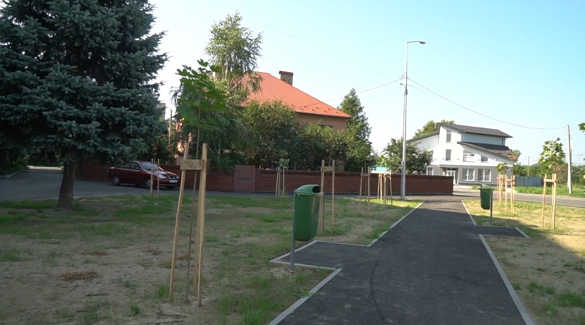 Як виглядає новий сквер у Мукачеві: у мережі показали відео Як виглядає новий сквер у Мукачеві: у мережі показали відео