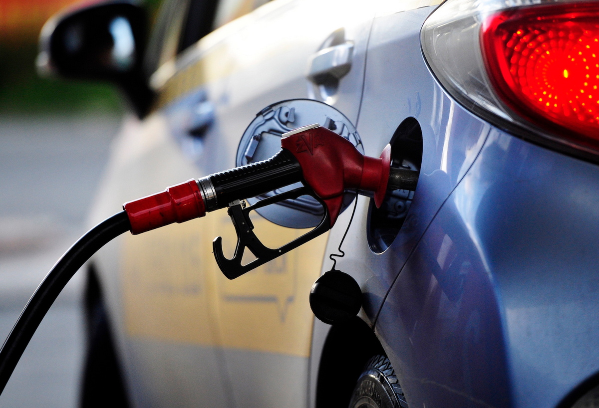В Україні подорожчає бензин. Кабінет міністрів оновив середню вартість