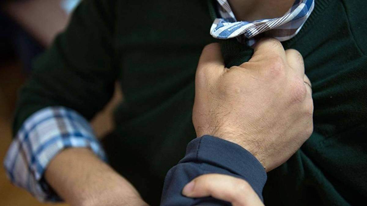 Неповнолітній закарпатець побив власного батька Неповнолітній закарпатець побив власного батька