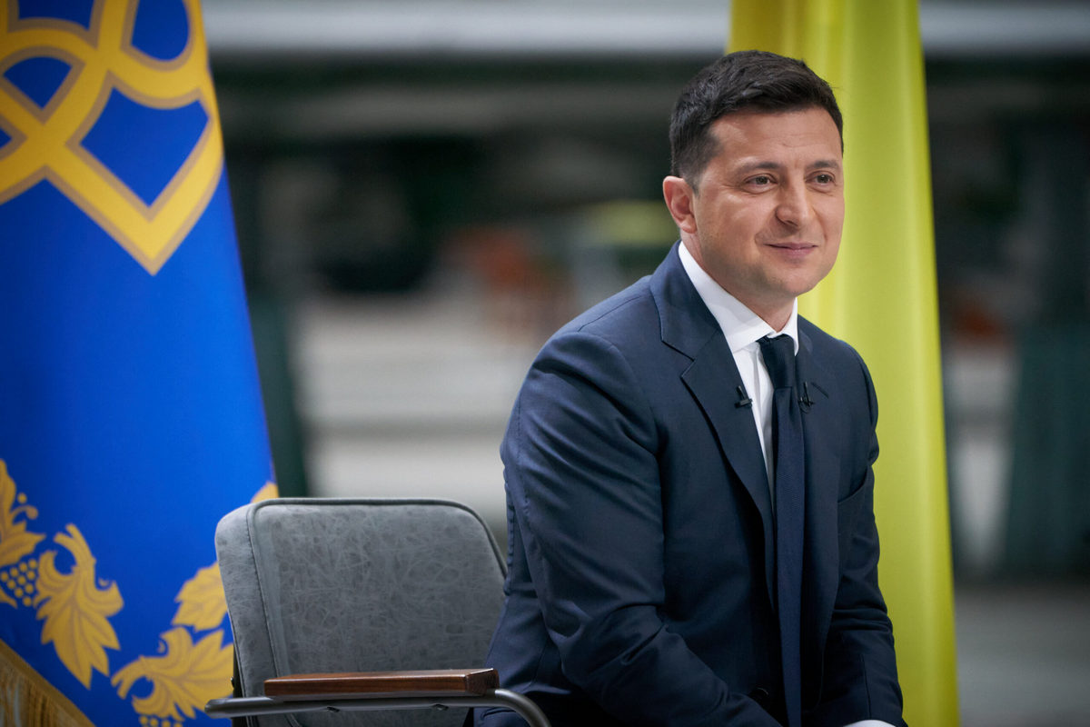 Зеленський хоче дати українцям ще один вихідний і просить депутатів проголосувати за це Зеленський хоче дати українцям ще один вихідний і просить депутатів проголосувати за це