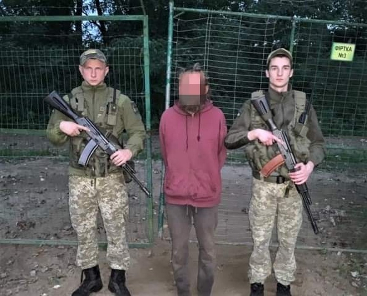 Прикордонники затримали чоловіка, який попри заборону в’їзду намагався потрапити в Україну Прикордонники затримали чоловіка, який попри заборону в’їзду намагався потрапити в Україну