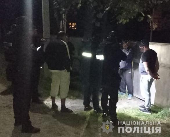 Затримано закарпатця: у нього виявили наркотики та велику суму грошей Затримано закарпатця: у нього виявили наркотики та велику суму грошей