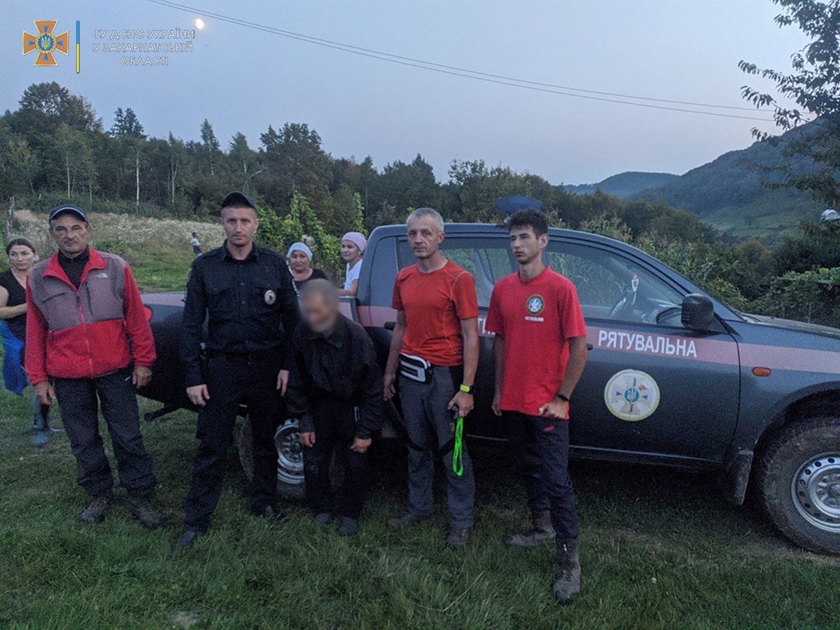 70-річний чоловік не міг знайти дорогу додому і 4 днів блукав по лісу 70-річний чоловік не міг знайти дорогу додому і 4 днів блукав по лісу