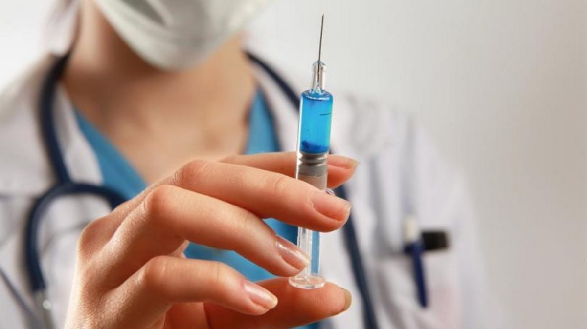 МОЗ дозволило змішувати вакцини Pfizer i Moderna МОЗ дозволило змішувати вакцини Pfizer i Moderna