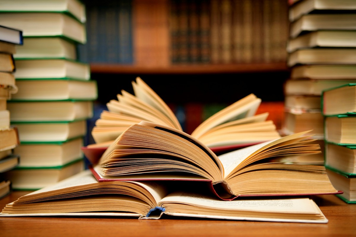 В Ужгороді презентують книгу, яку видали в таємниці від автора В Ужгороді презентують книгу, яку видали в таємниці від автора