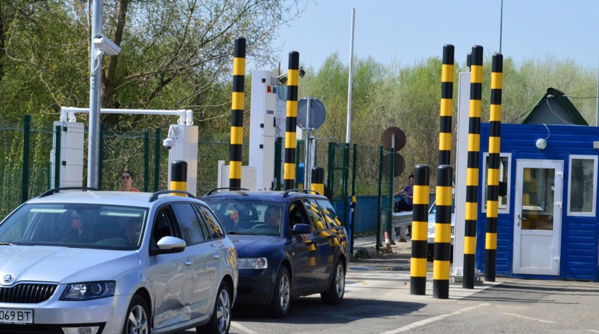 Угорського депутата з "гуманітаркою" для Закарпаття не впустили в Україну Угорського депутата з "гуманітаркою" для Закарпаття не впустили в Україну