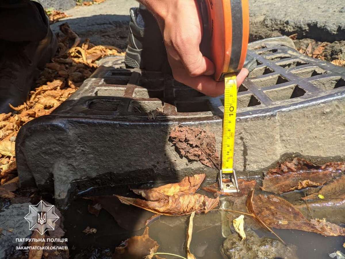 На Закарпатті патрульні перевіряють готовність доріг до зимового періоду На Закарпатті патрульні перевіряють готовність доріг до зимового періоду