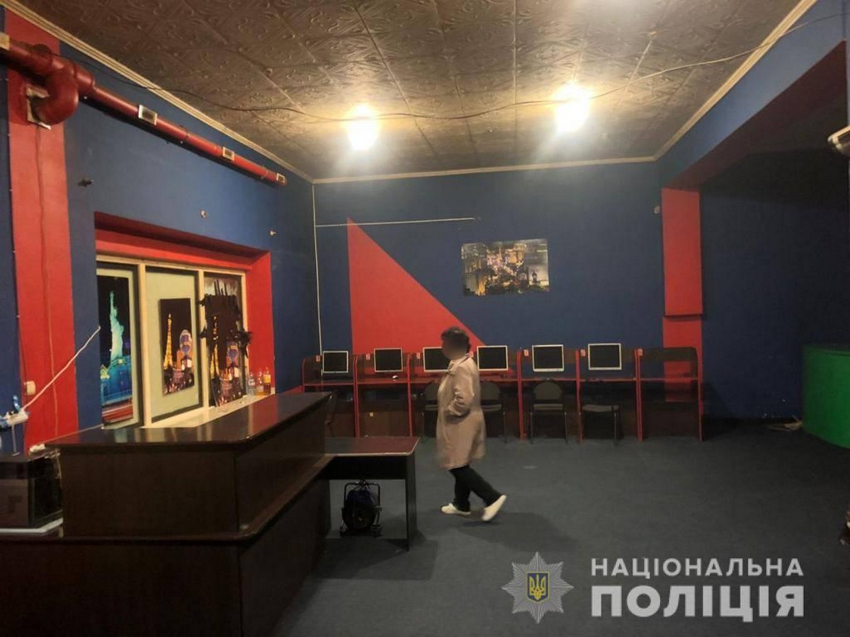 Поліція навідалась у два ігрові заклади