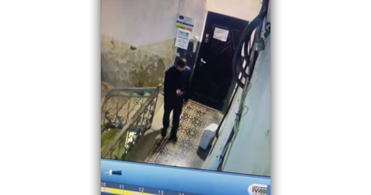 У центрі Мукачева скоєно злочин: опубліковано відео