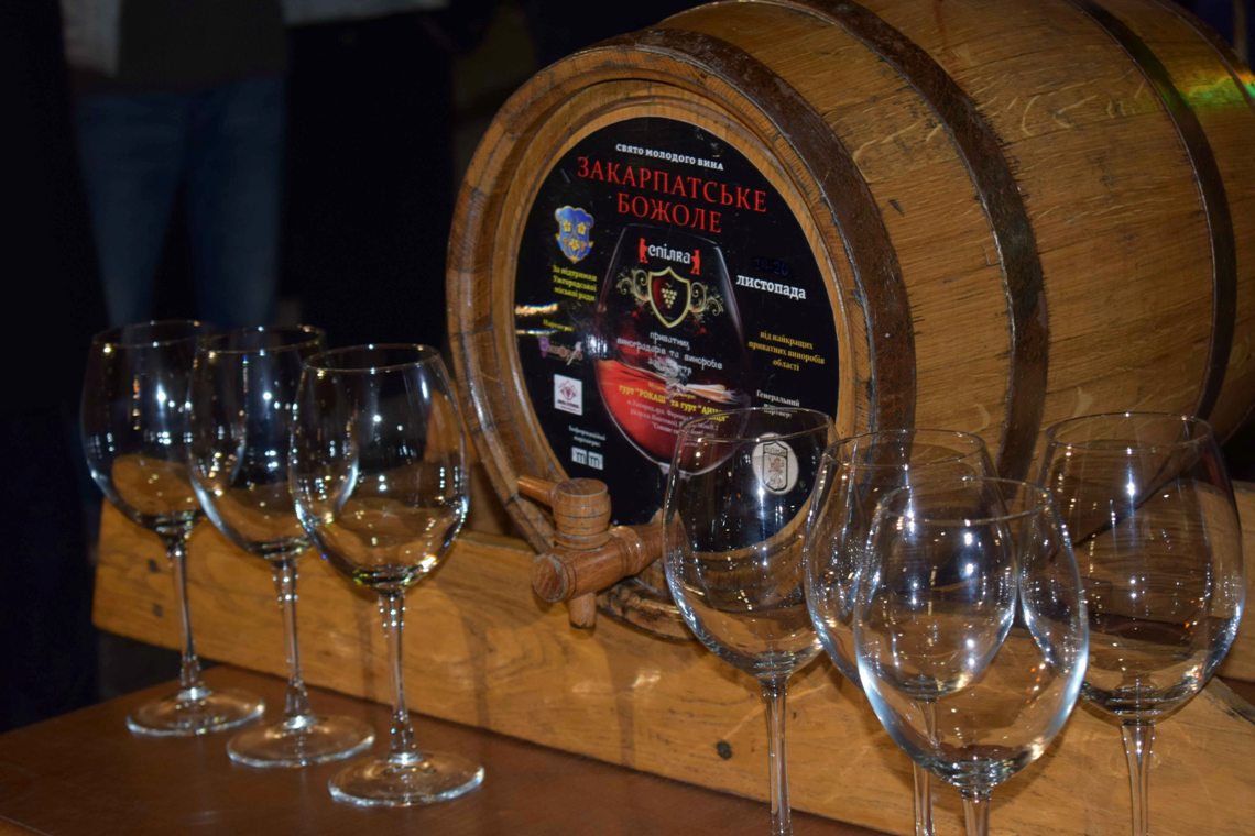 Популярний закарпатський фестиваль вина перенесли на інший місяць