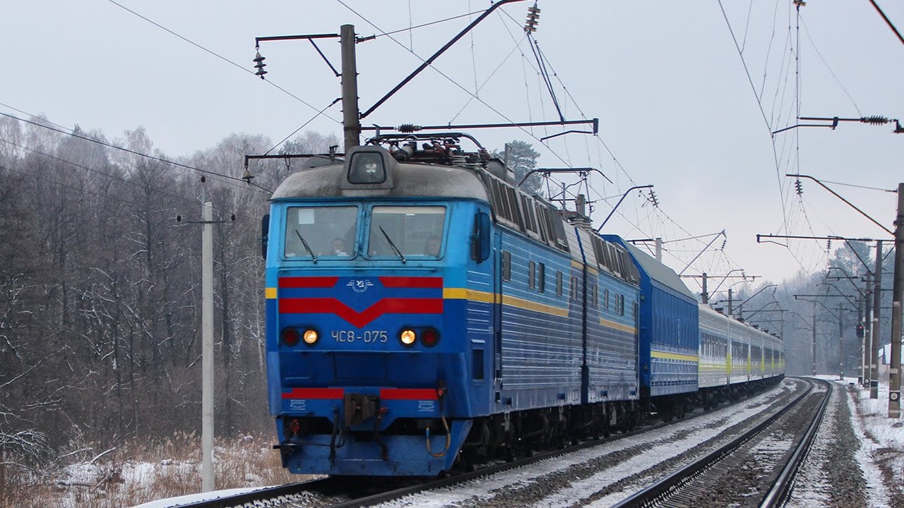"Укрзалізниця" збільшує кількість поїздів на Закарпаття до зимових свят "Укрзалізниця" збільшує кількість поїздів на Закарпаття до зимових свят