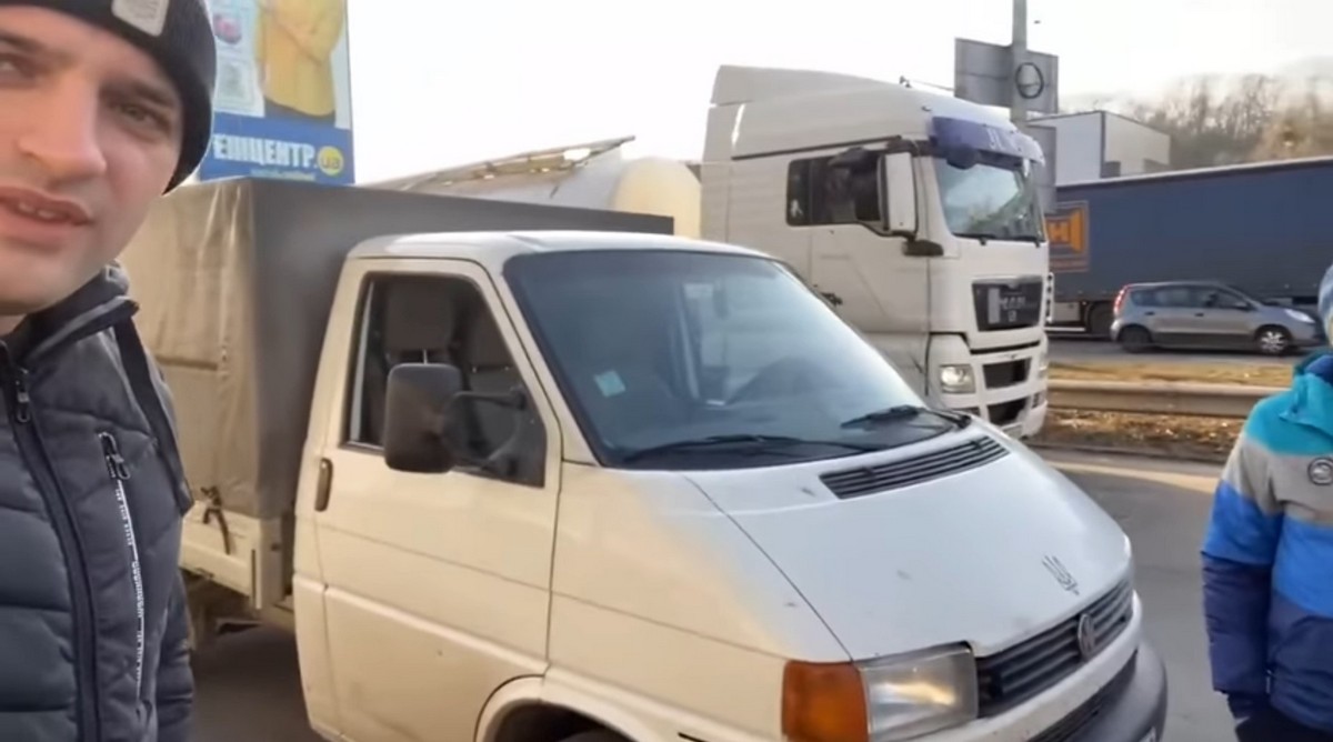 Водій безкоштовно віддав свою "євробляху" аби тільки не платити штраф 170 тисяч Водій безкоштовно віддав свою "євробляху" аби тільки не платити штраф 170 тисяч