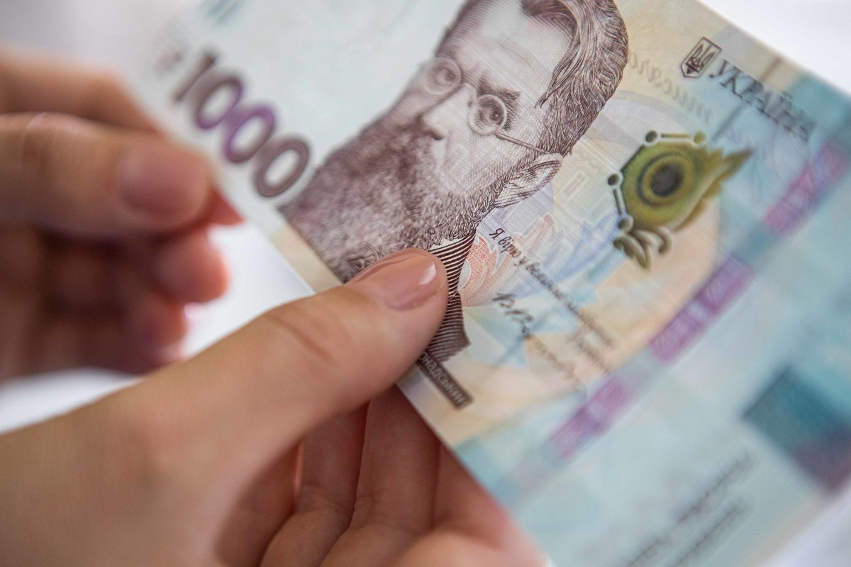 Статистика порахувала, що в Україні зарплата за рік зросла на 3 тисячі гривень
