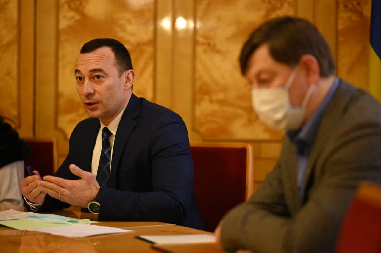 Василя Іванча представлено колективу в статусі заступника голови Закарпатської ОДА Василя Іванча представлено колективу в статусі заступника голови Закарпатської ОДА