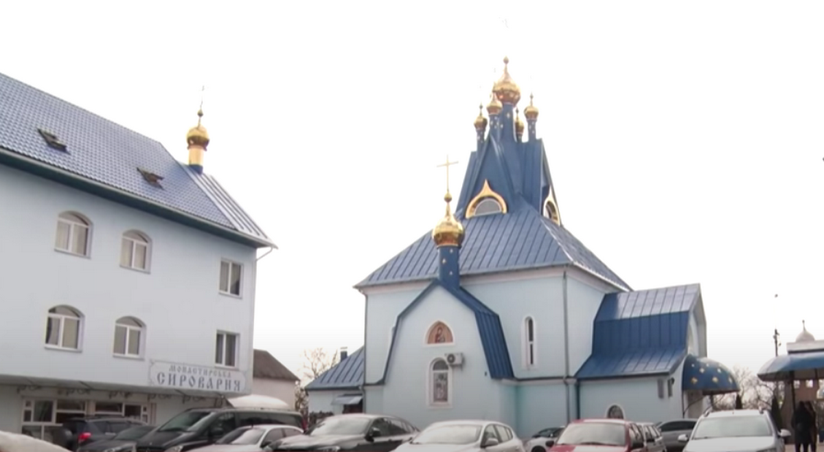 У Ракошинському монастирі прийняли переселенців У Ракошинському монастирі прийняли переселенців