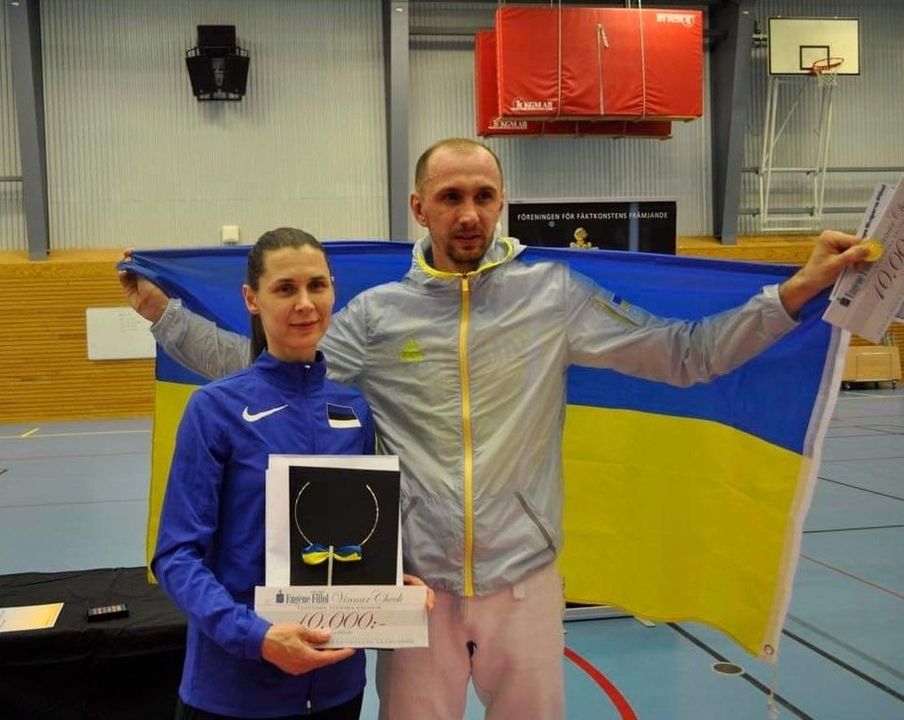 Закарпатець став переможцем міжнародного турніру з фехтування. Призові передасть ЗСУ