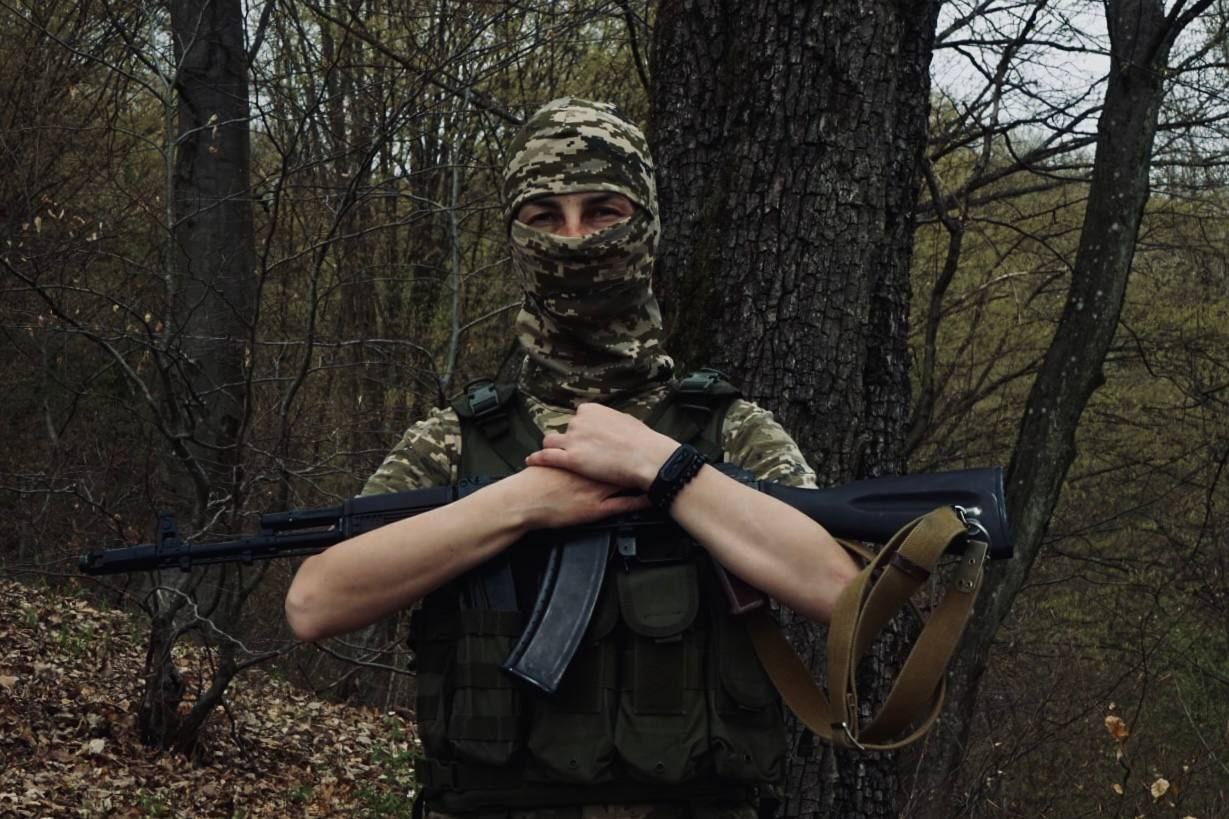 На Закарпатті дівчина з тероборони затримала диверсанта На Закарпатті дівчина з тероборони затримала диверсанта