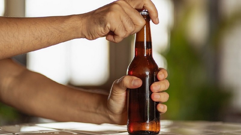 У Закарпатській ОВА послабили часові обмеження на продаж алкогольних напоїв