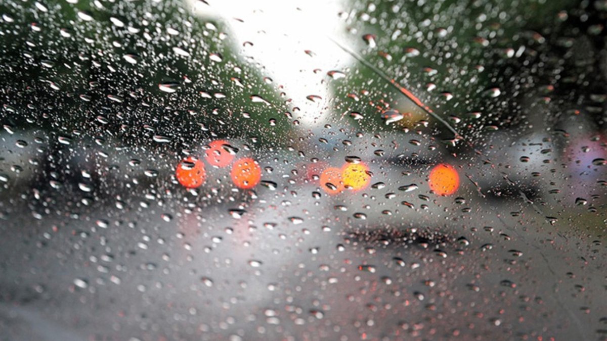 Синоптики попереджають про грози та значні короткочасні зливи на Закарпатті