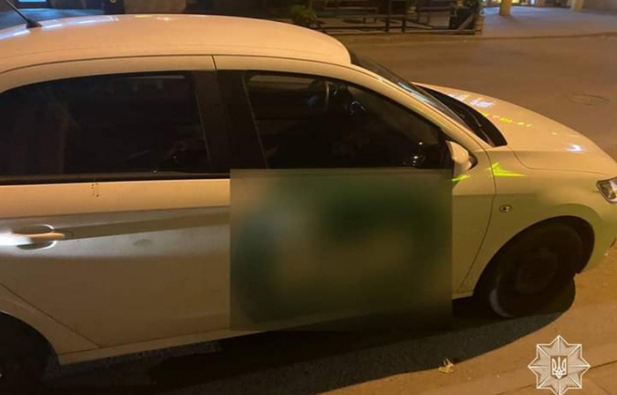 В Ужгороді затримали п’яного таксиста. Вміст алкоголю у його крові "вражає"