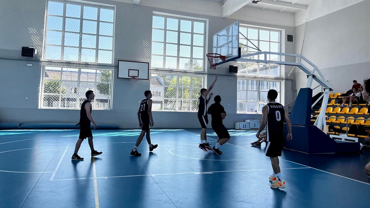 У Мукачеві триває відкрита першість СОК ДЮСШ з баскетболу
