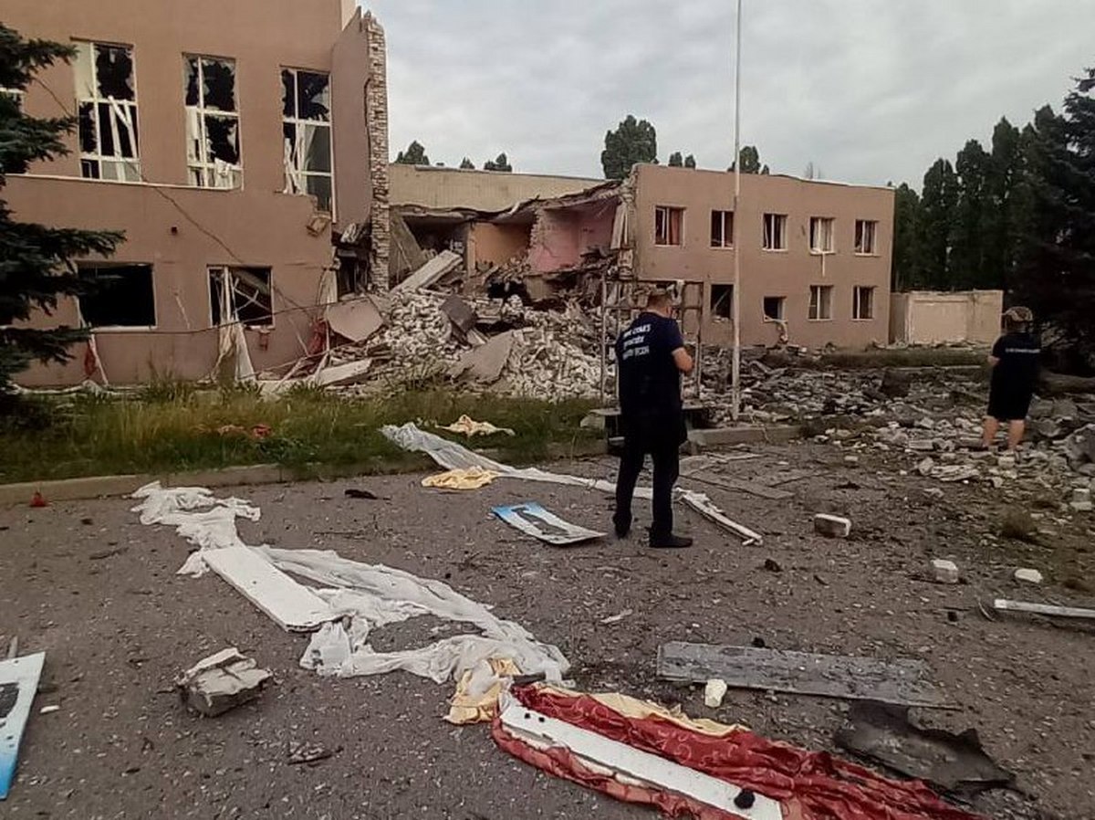 Росіяни вдарили по Харкову. Випустили одразу 4 ракети Росіяни вдарили по Харкову. Випустили одразу 4 ракети