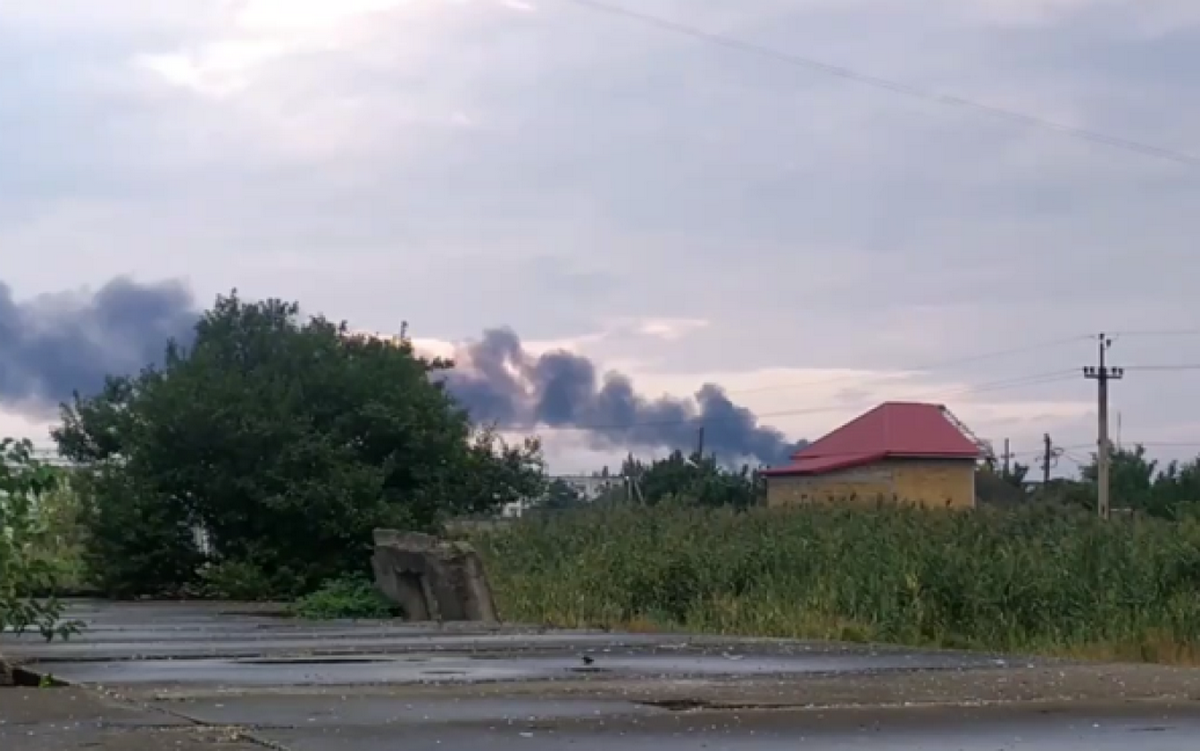 Паніка в Криму: тисячі громадян рф тікають після вибухів