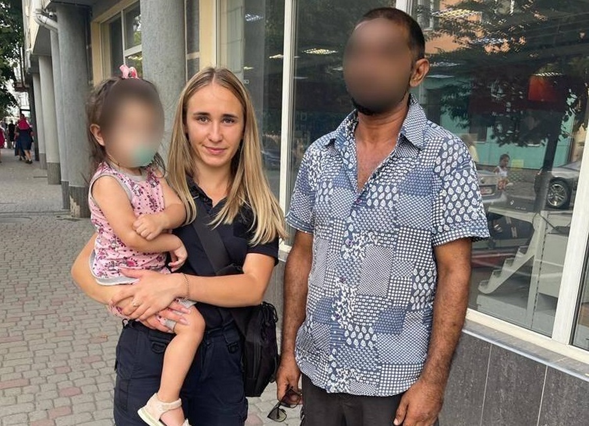 У середмісті Ужгорода помітили 2-річну дівчинку У середмісті Ужгорода помітили 2-річну дівчинку