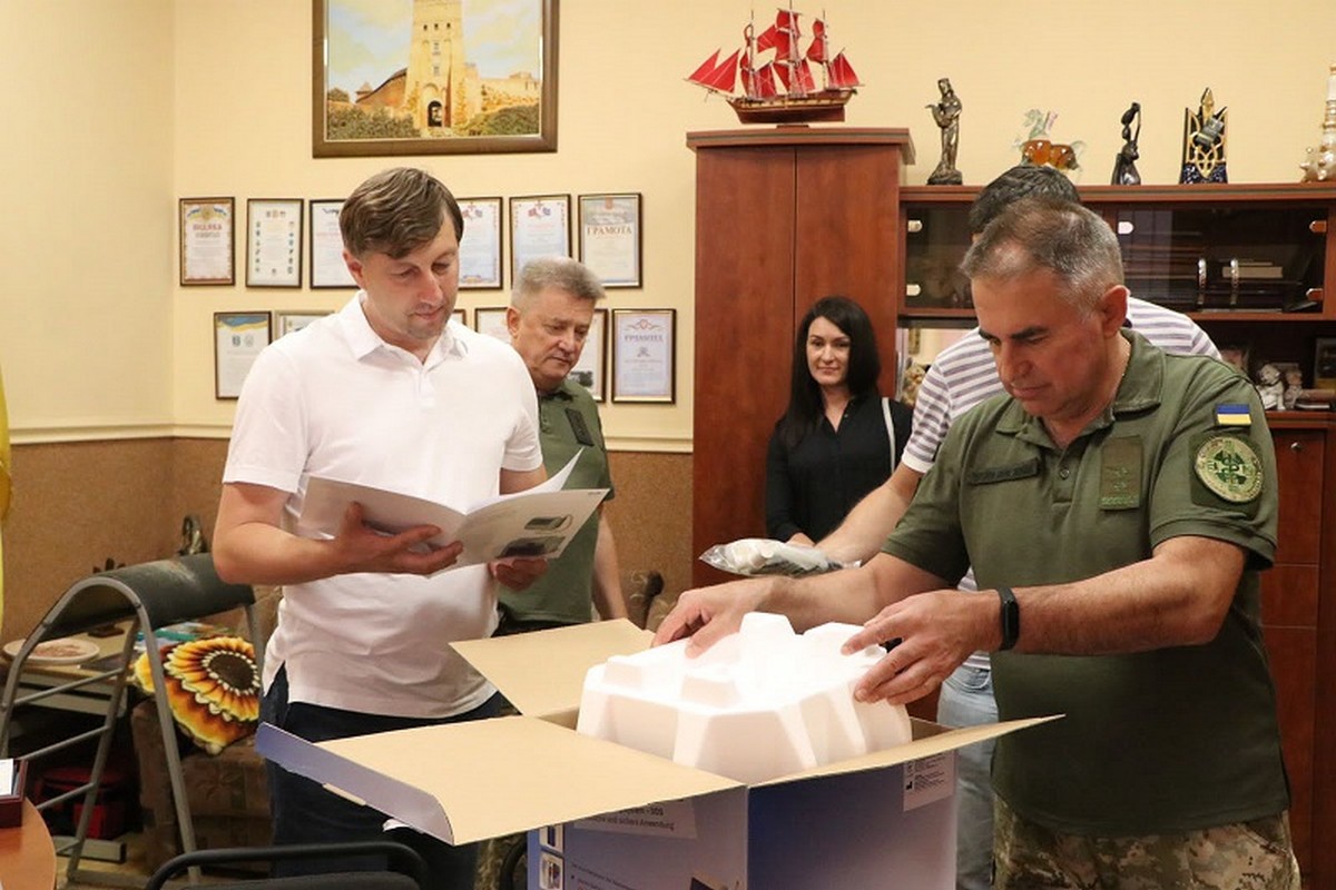 Благодійники зробили необхідний подарунок Мукачівському військовому госпіталю Благодійники зробили необхідний подарунок Мукачівському військовому госпіталю