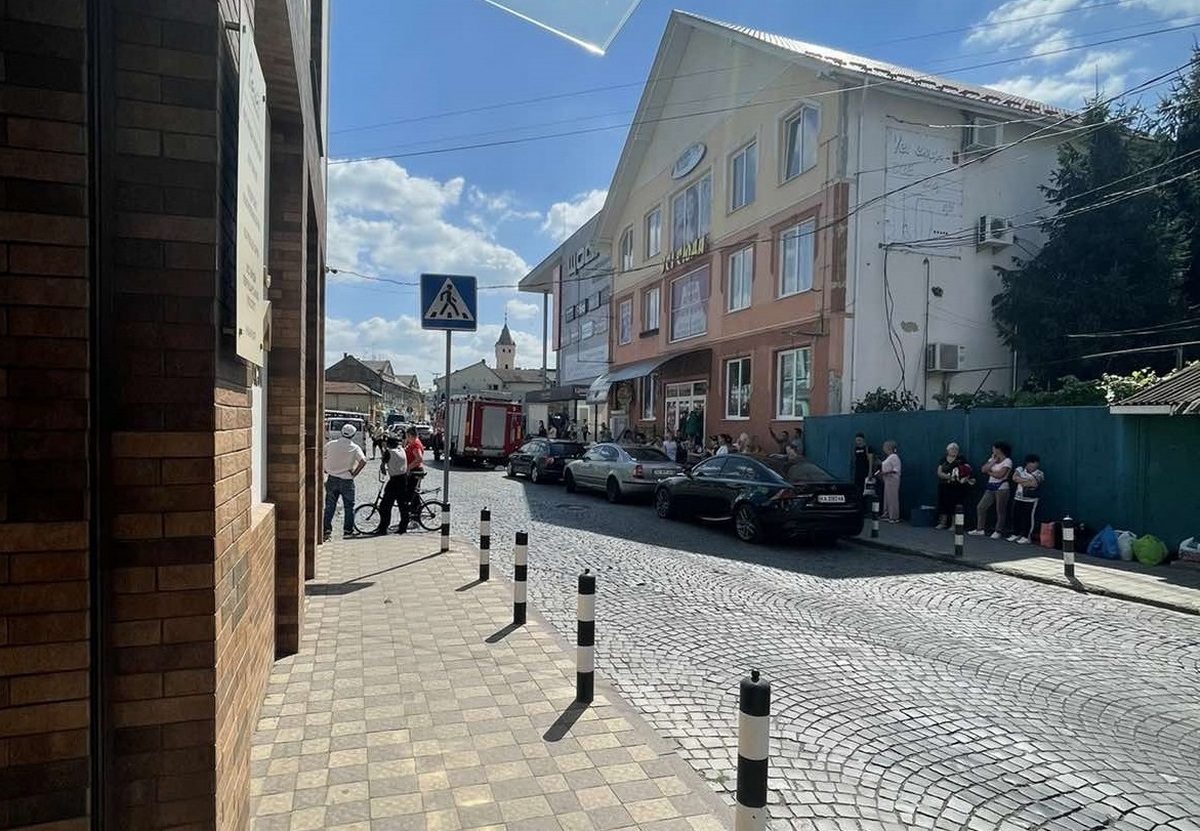 Замінування в Ужгороді і Мукачеві: в поліції розповіли, чи знайшли вибухівку