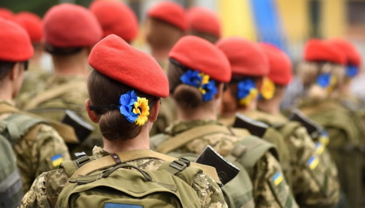 В Україні з 1 січня розпочнуть створювати реєстр жінок-військовозобов’язаних: що відомо
