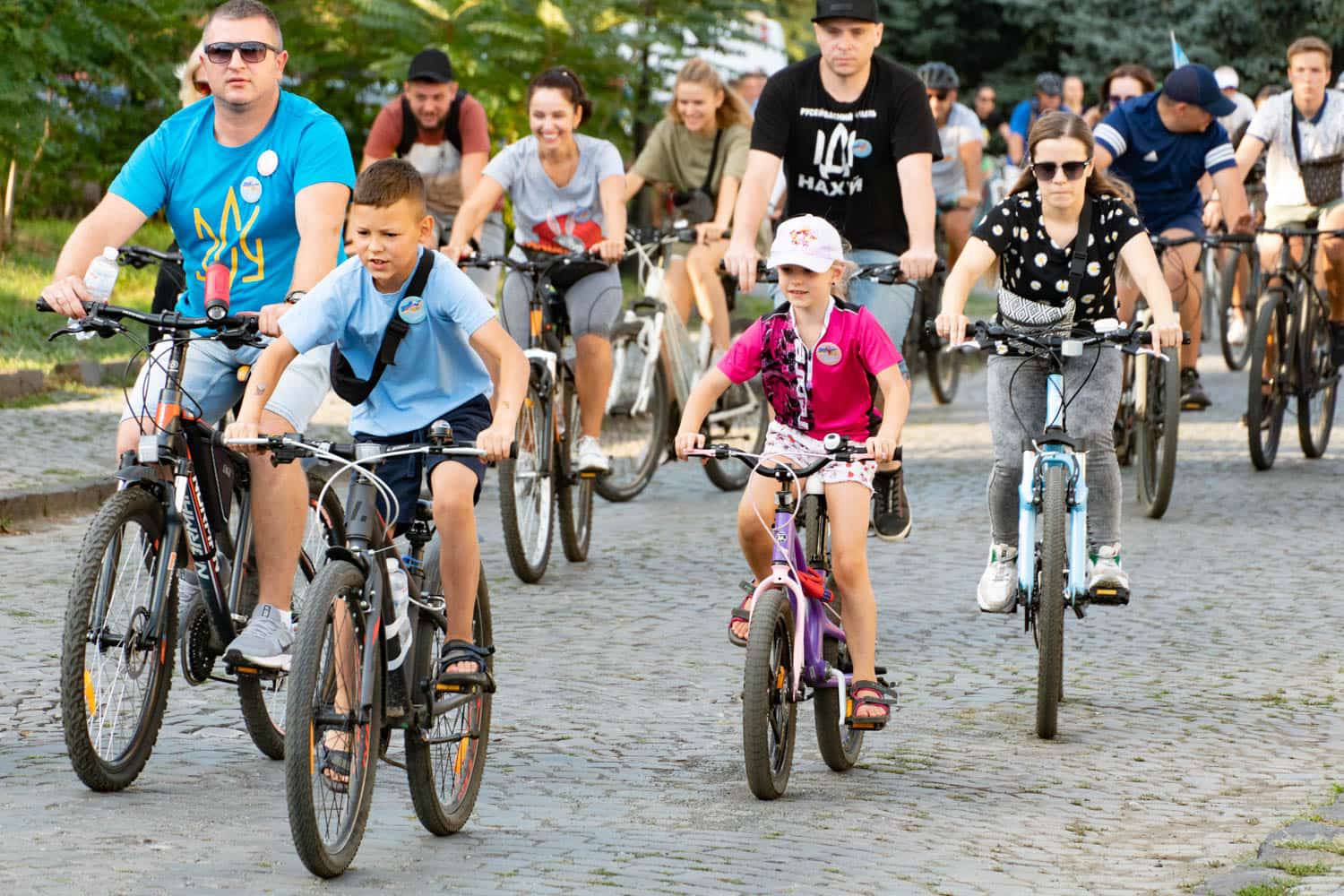 В Ужгороді відбувся благодійний велозаїзд з нагоди Дня Незалежності