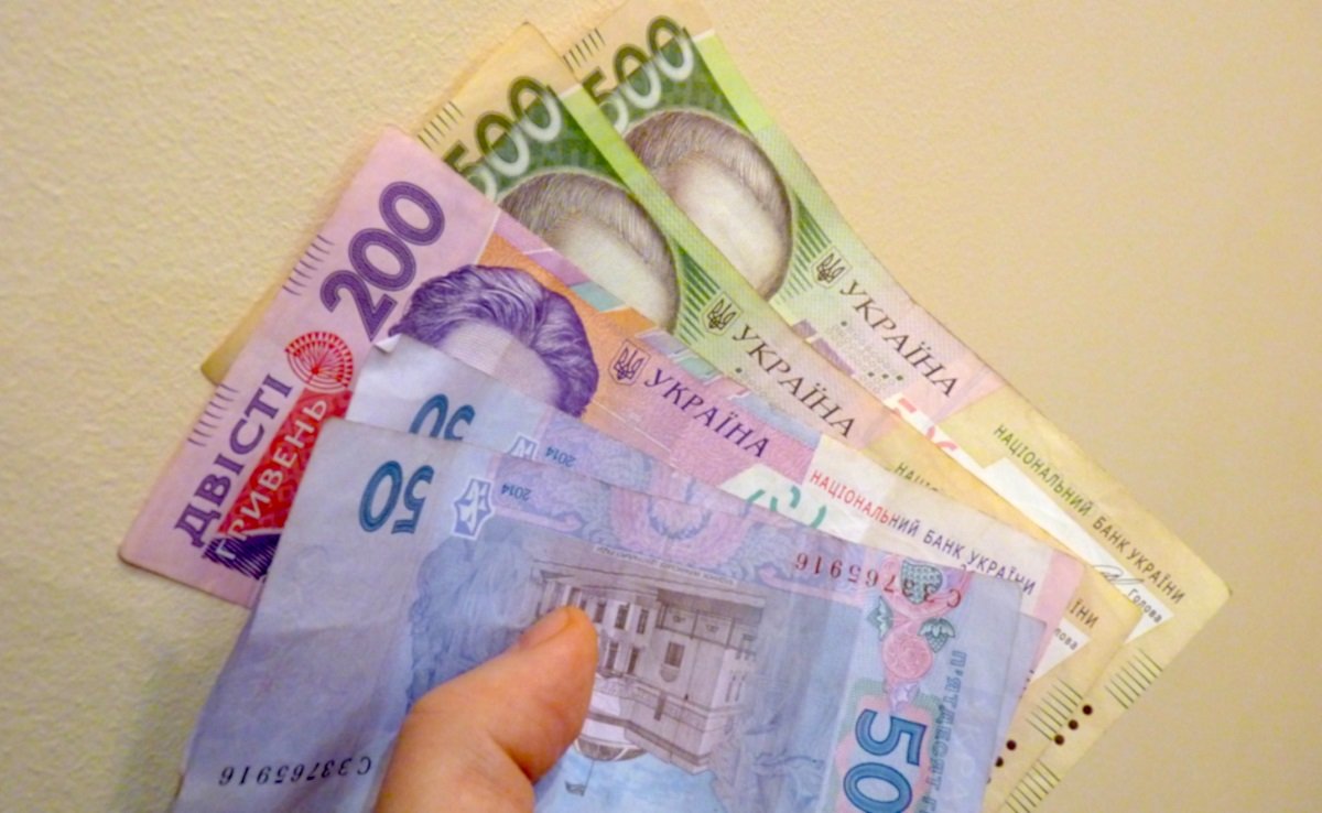 Українці можуть залишитись без грошей: громадян попередили про нову аферу