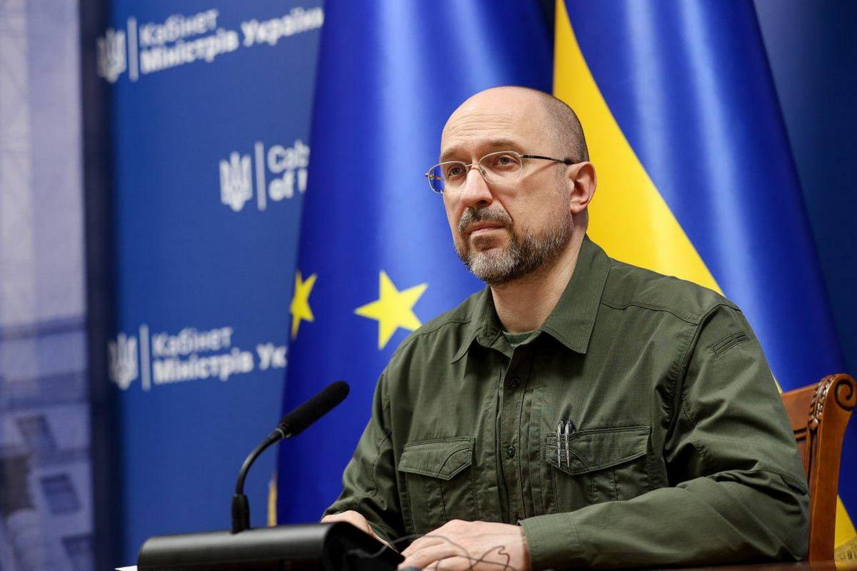 Шмигаль повідомив, коли Україна може залишитися без зарплат та пенсій